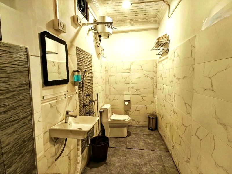 Khamri Homestay Sittong